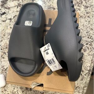 Adidas Yeezy slides